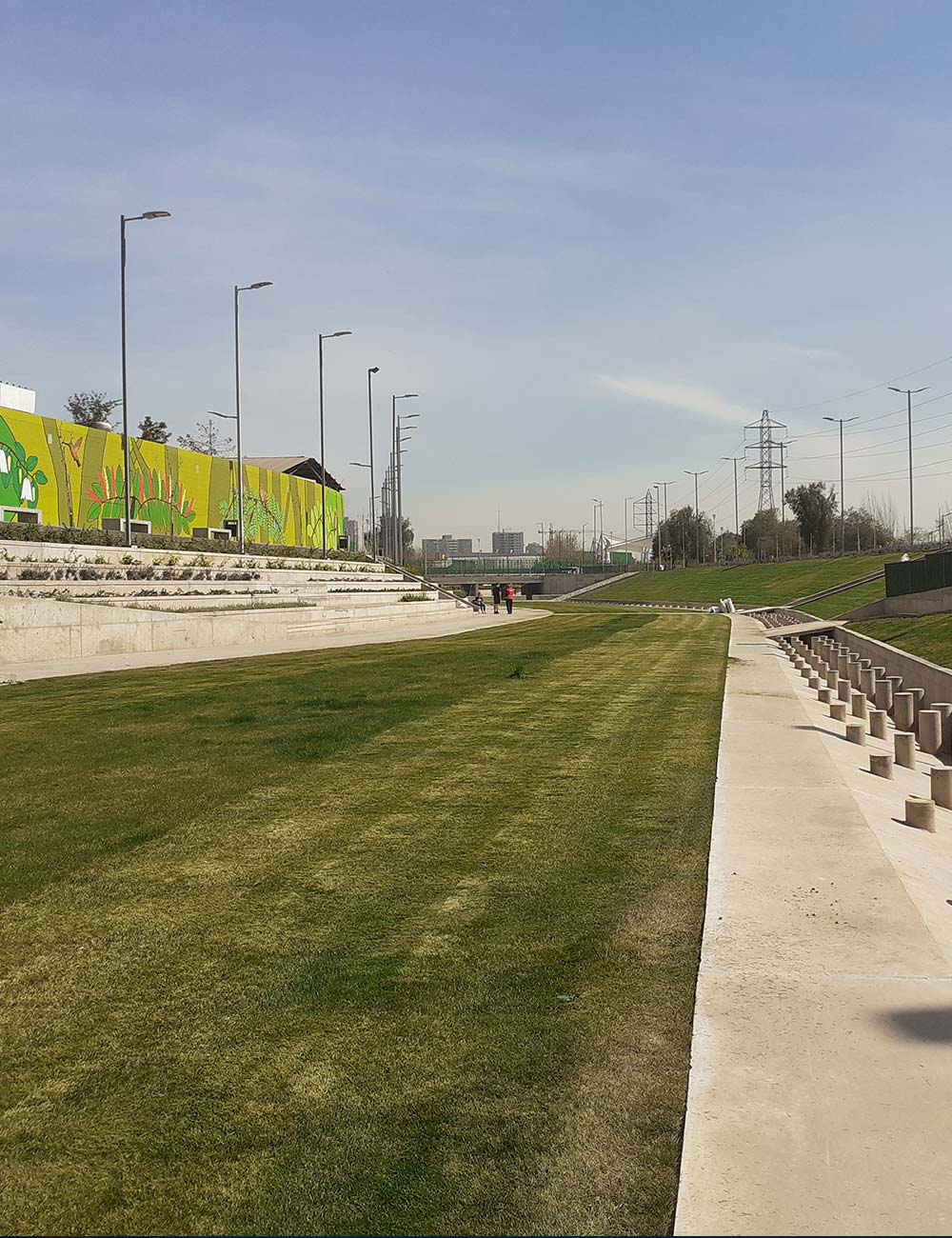 Parque interurbano Victor Jara. Tramo calles Carmen-Pacífico, Comuna San Joaquín
